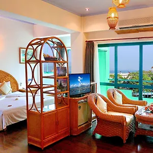 Green Hotel Отель